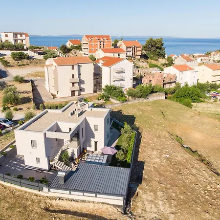 Balic - Apartamento Podstrana